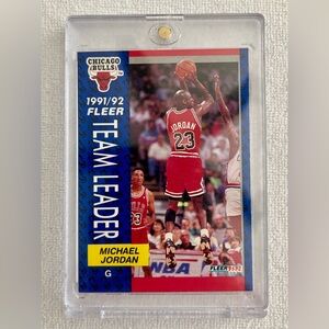 1991 - 1992 Fleer #375 MICHAEL JORDAN Basketball Card Team Leader Chicago Bulls